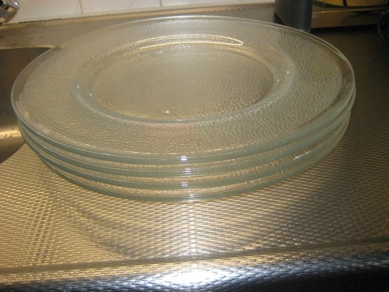 4 borden, glas, Huis en Inrichting, Ophalen, Bord(en), Overige stijlen, Glas