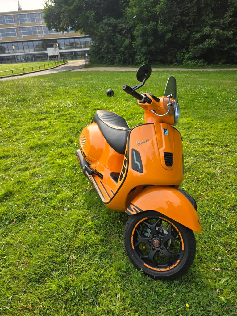 Vespa GTS 300 SuperSport Limited Edition - Uniek!, Motoren, Motoren | Piaggio, Particulier, Scooter, 12 t/m 35 kW, 1 cilinder