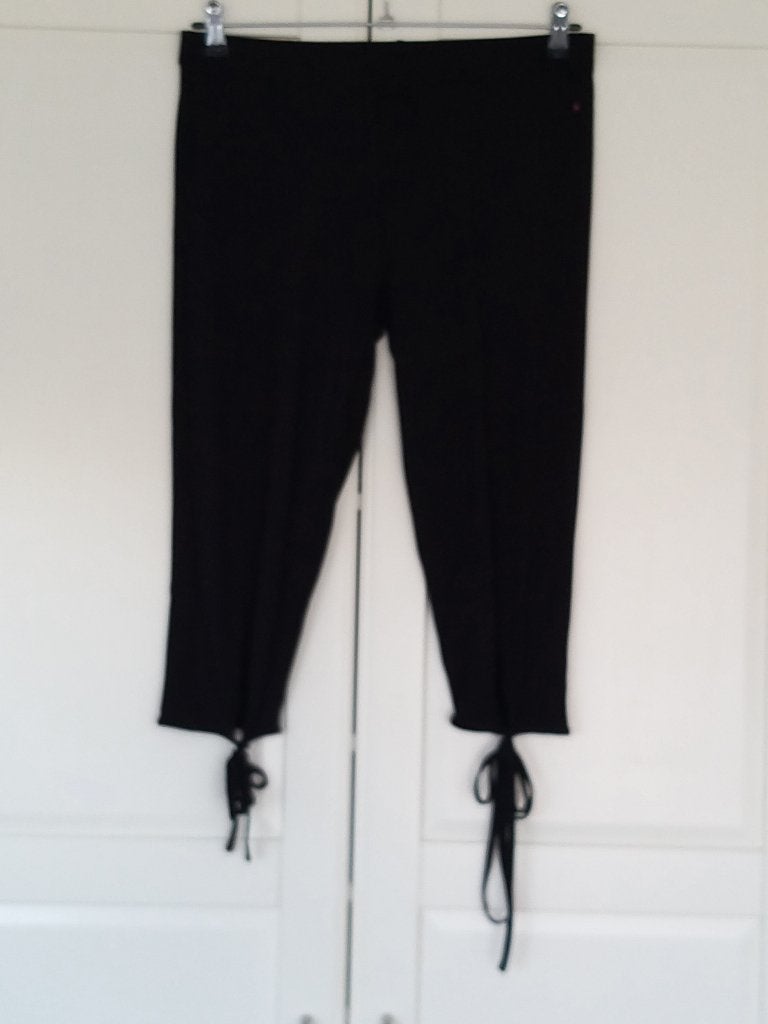 Melrose zwarte capri legging met striklinten, maat 44 L, Kleding | Dames, Legging, Zwart, Ophalen of Verzenden, Gedragen