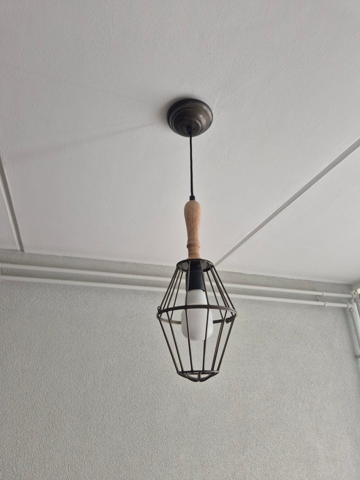 Industriële hanglamp met kooi en houten accent, Industrieel, Modern, Zo goed als nieuw, Hout, E27 (groot)