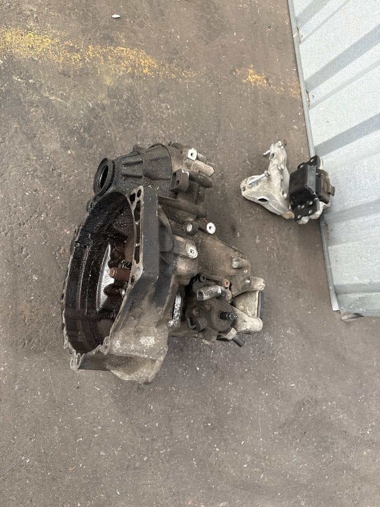 Verschnelingsbak vw caddy, Ophalen, Nieuw, Volkswagen, Bumper