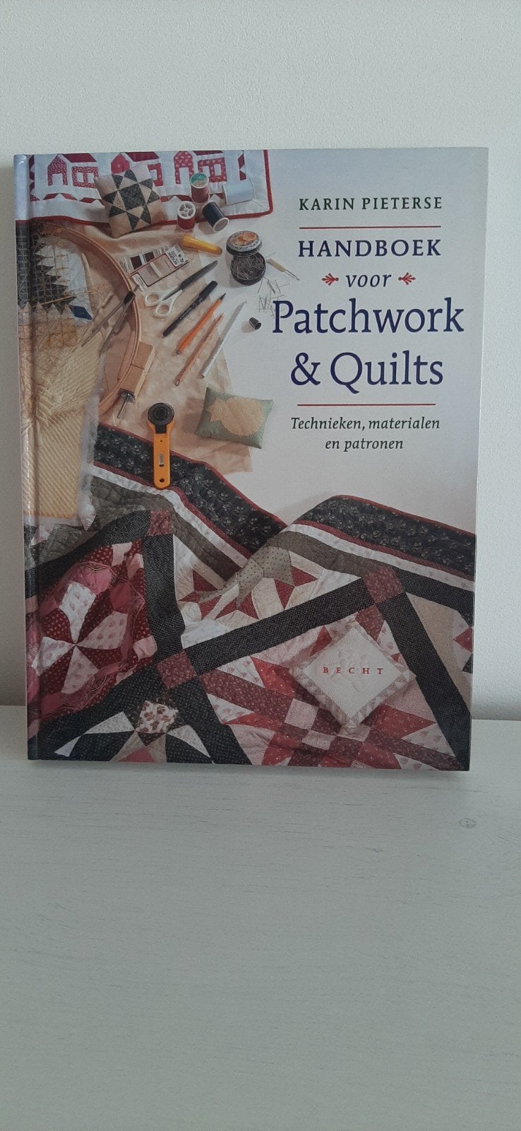 Boek: Handboek voor Patchwork & Quilts - Karin Pieterse, Ophalen of Verzenden, Zo goed als nieuw, Borduren en Naaien, Karin Pieterse