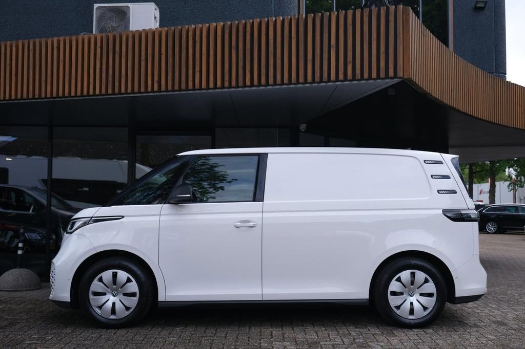 Volkswagen ID. Buzz Cargo 77 kWh|EXCL.BTW|Rijklaar!|Camera|T, Auto's, Bestelauto's, Gebruikt, Zwart, Volkswagen, Wit