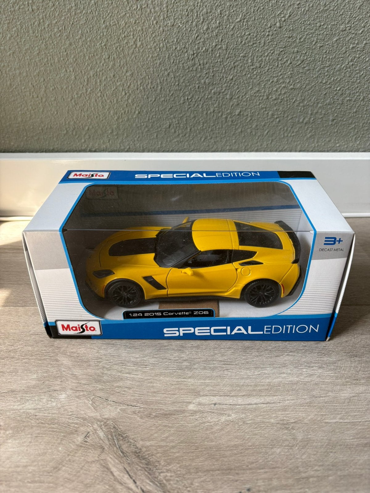 Maisto Chevrolet Corvette Z06 2016 1:24 Geel, Ophalen of Verzenden, Zo goed als nieuw, Auto, Maisto