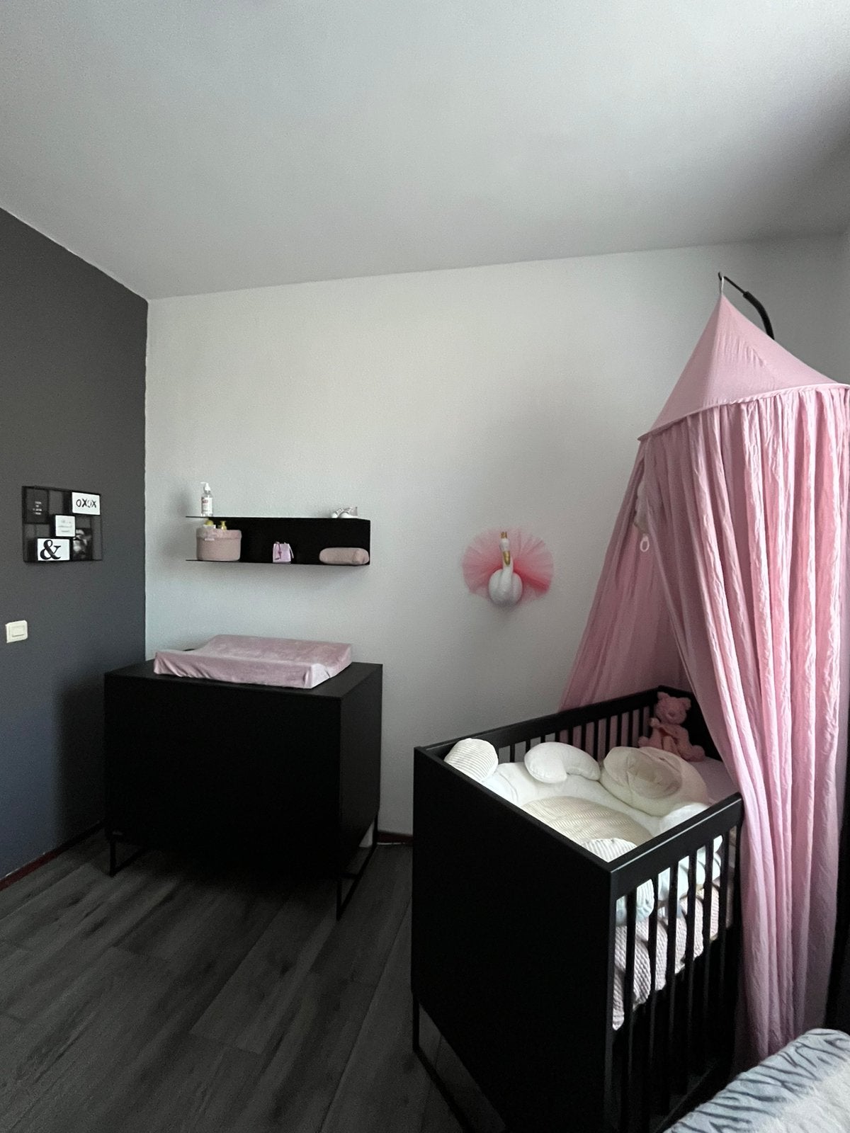 Complete baby kamer kidsmill intens zwart met marmer, Ophalen, Zo goed als nieuw, Jongetje of Meisje