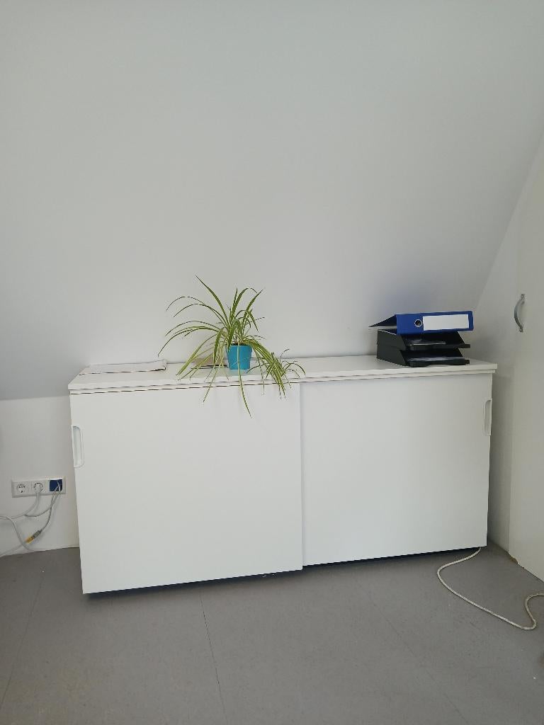 Wit kastje (H x B x D = 81 x 160 x 45 cm), Huis en Inrichting, Woonaccessoires | Wandplanken en Boekenplanken, Ophalen, Gebruikt