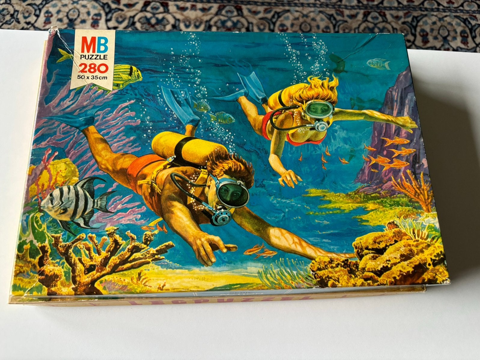 MB puzzel met duikers, 280 stukjes., Ophalen of Verzenden, Minder dan 500 stukjes, Zo goed als nieuw