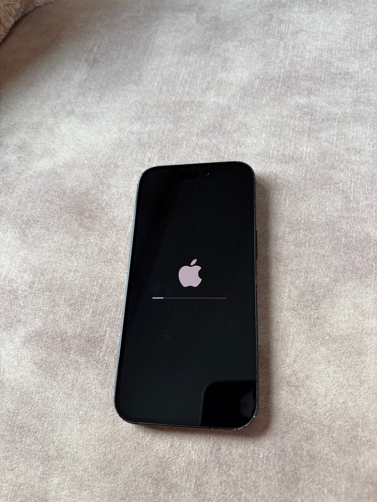 Gebruikte iPhone 15 - Lichte gebruikssporen, werkt perfect, Telecommunicatie, Mobiele telefoons | Apple iPhone, Ophalen of Verzenden