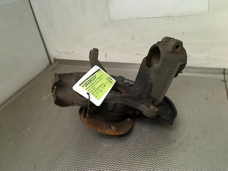 Fusee Links Voor Volkswagen Caddy IV (2015-05/2020-09), Gebruikt, Volkswagen, Volkswagen AG, Kundenbetreuung@volkswagen.de