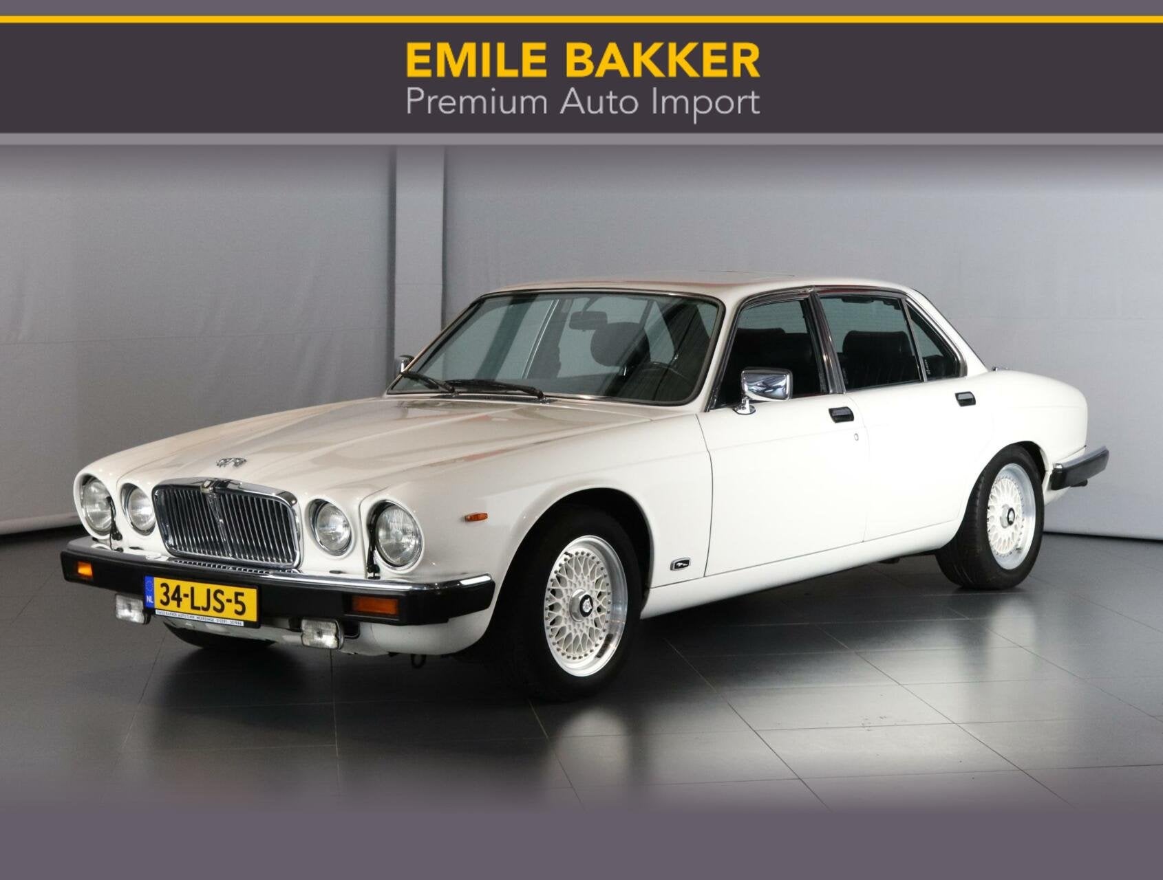 Jaguar Sovereign 5.3 V12 HE Sovereign, Auto's, Automaat, Zwart, Wit, Leder