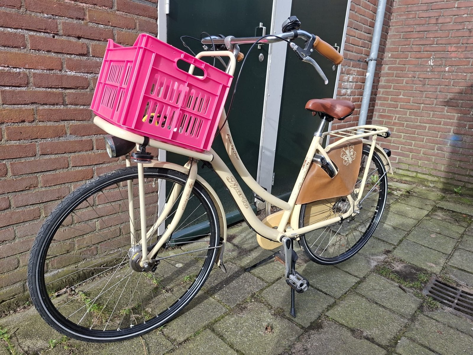 Sparta Transporter Damesfiets - Crème met Roze Krat, Ophalen, Sparta, 50 tot 53 cm, Schijfrem