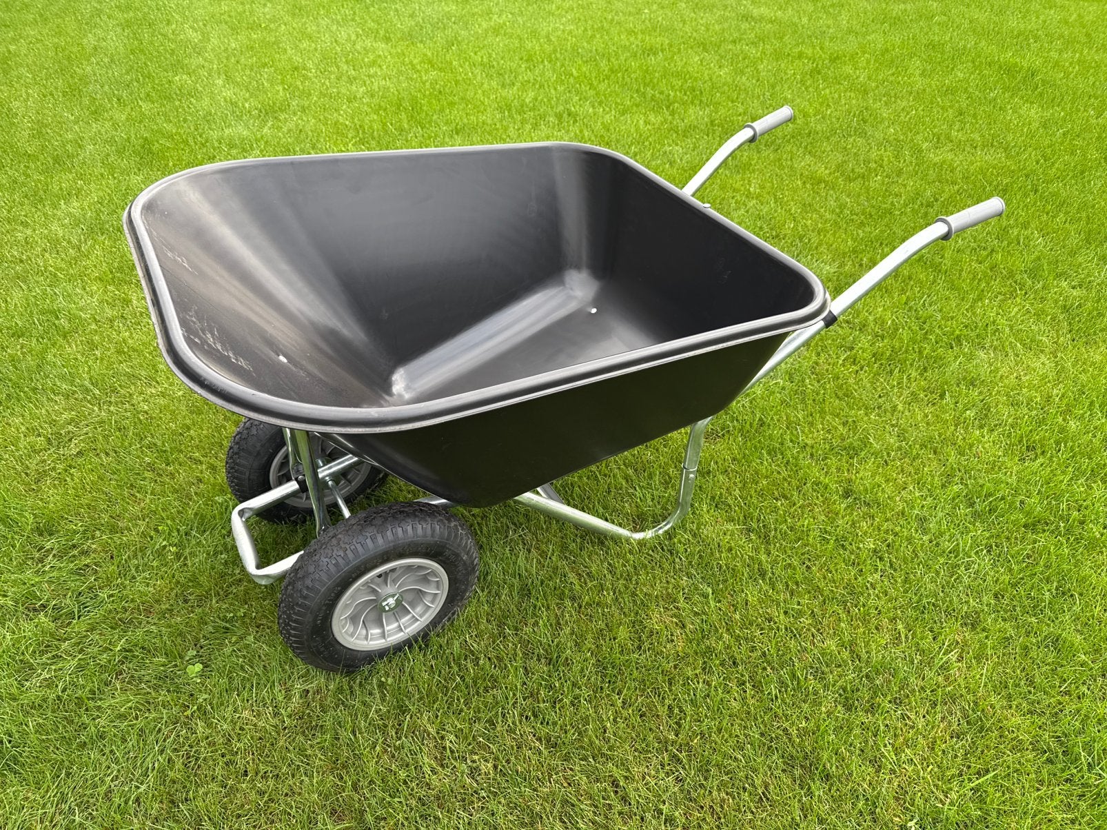 Kruiwagen 250 liter tweewielig, Ophalen, Zo goed als nieuw, Tweewielig