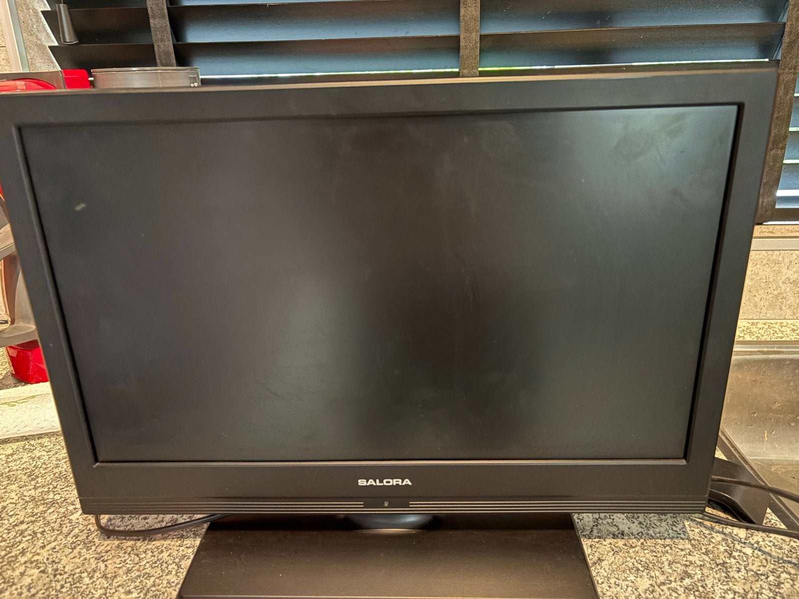 Salora TV met afstandsbediening - Gebruikt, Gebruikt, 50 Hz, Minder dan 40 cm, Ophalen