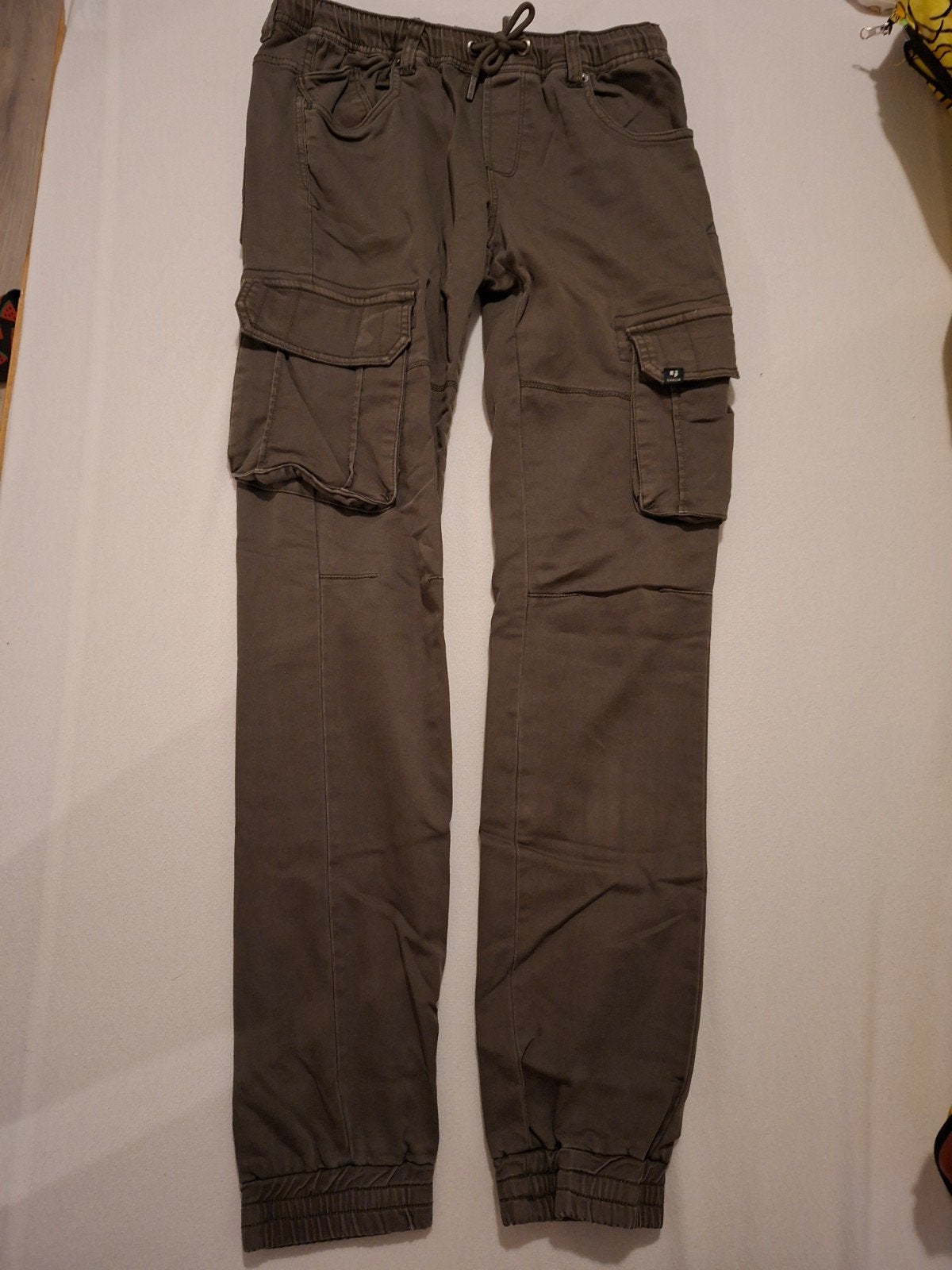 Mooie Garcia cargobroek donkergroen 170, Kinderen en Baby's, Kinderkleding | Maat 170, Broek, Jongen of Meisje, Ophalen of Verzenden