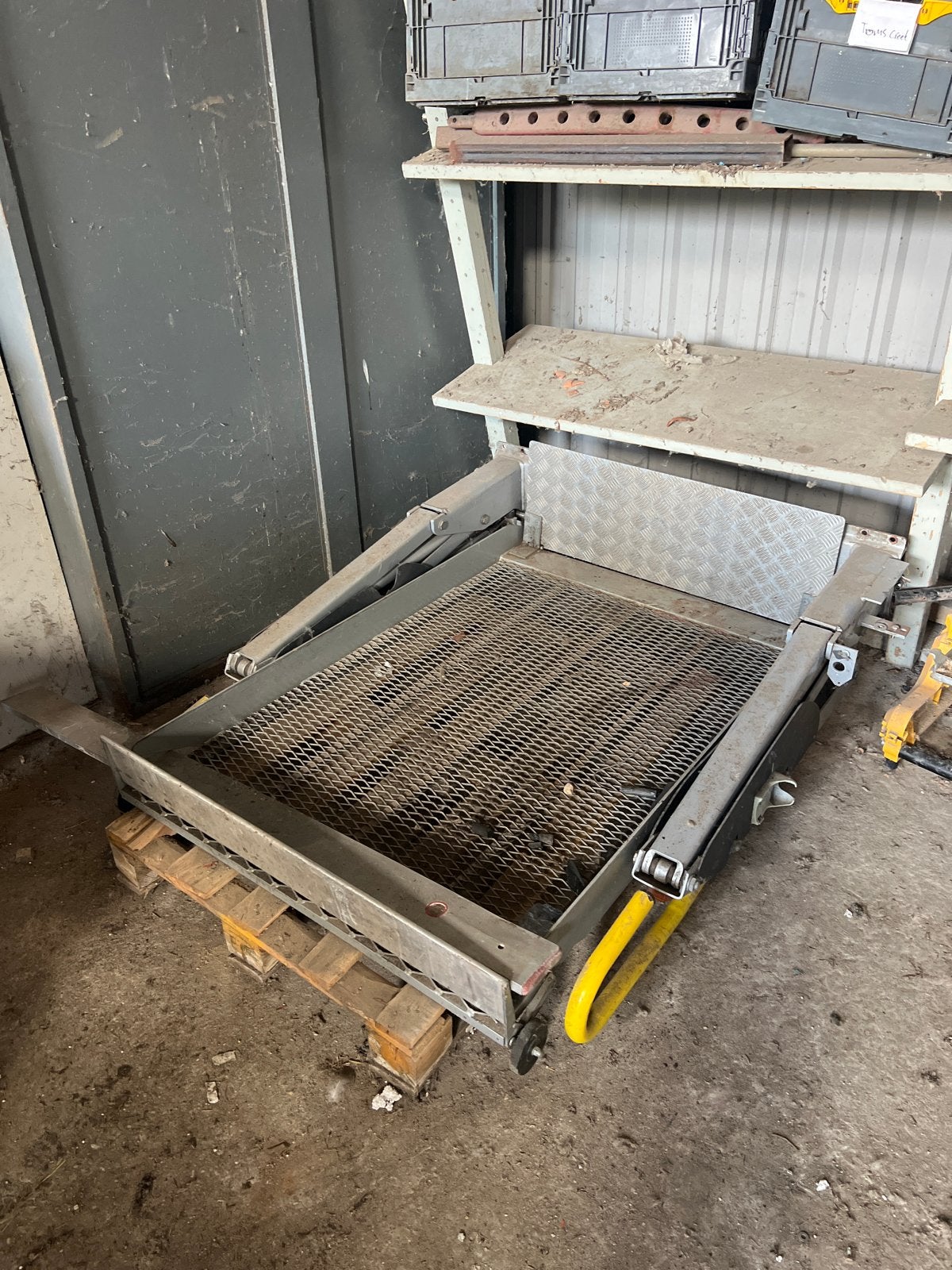 Rolstoellift voor in bus, Ophalen, Gebruikt