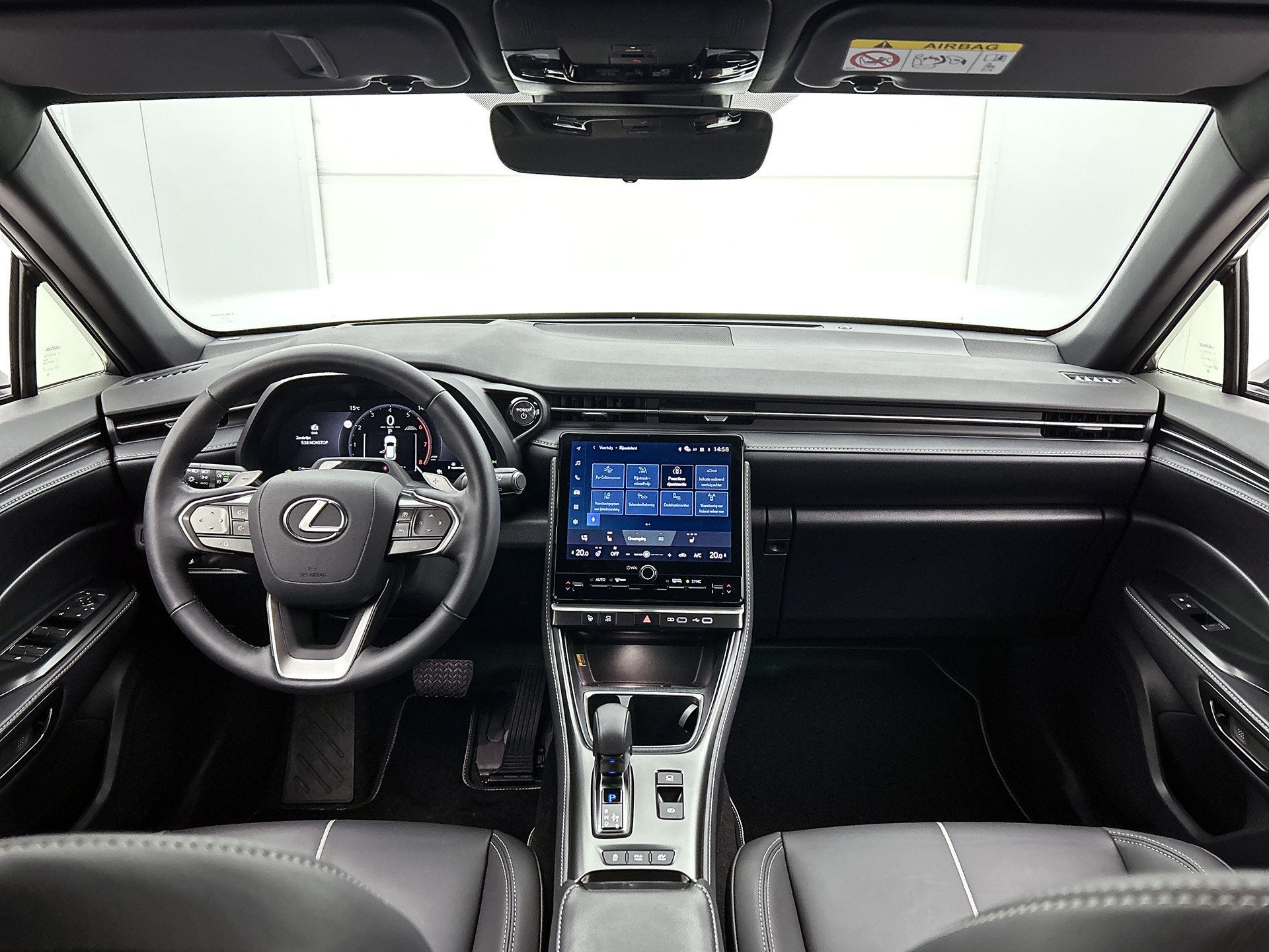 Lexus LBX Relax + Advance pakket (bj 2025, automaat), Auto's, 12 maanden, 136 pk, Bedrijf, 650 kg