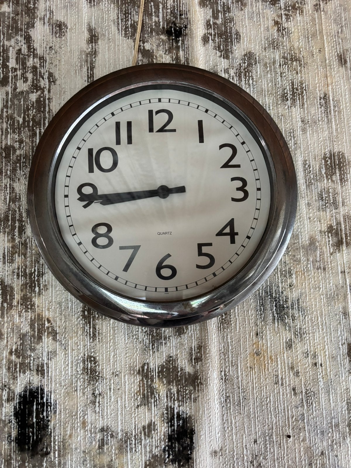Stijlvolle Wandklok - Analoog Quartz Uurwerk, Ophalen of Verzenden, Gebruikt, Analoog, Wandklok