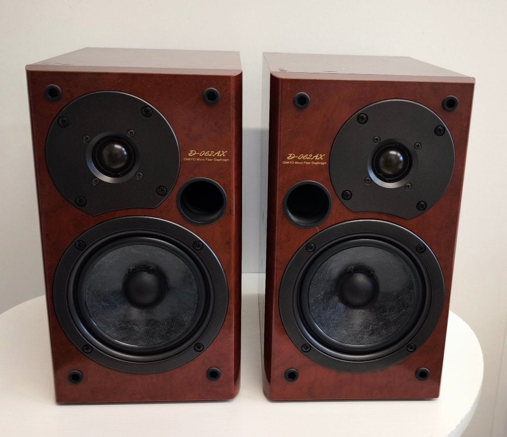 Onkyo D-062AX bookshelf speakers