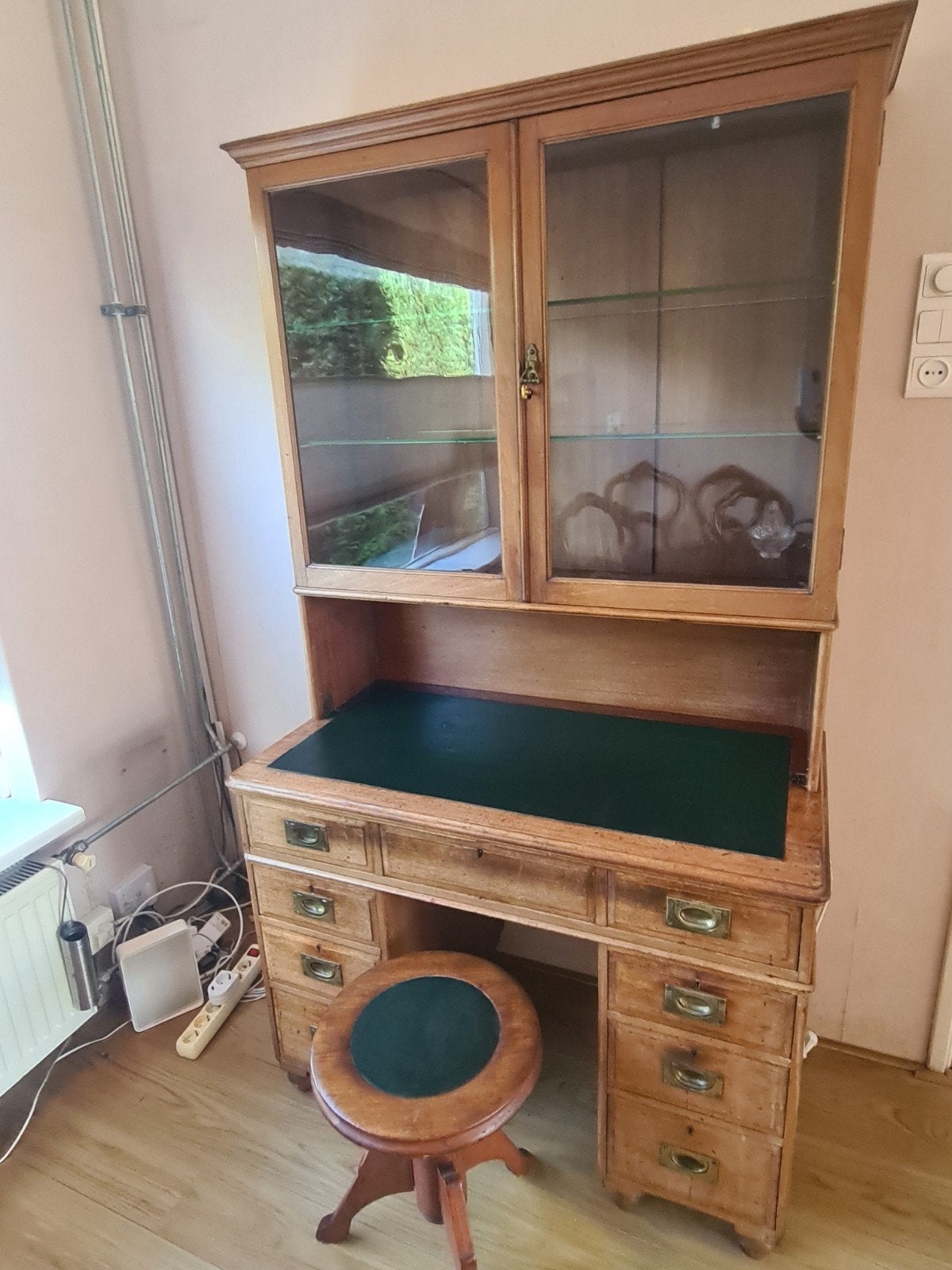 Antieke Secretaire Scheepskast met Vitrine en Kruk, Ophalen