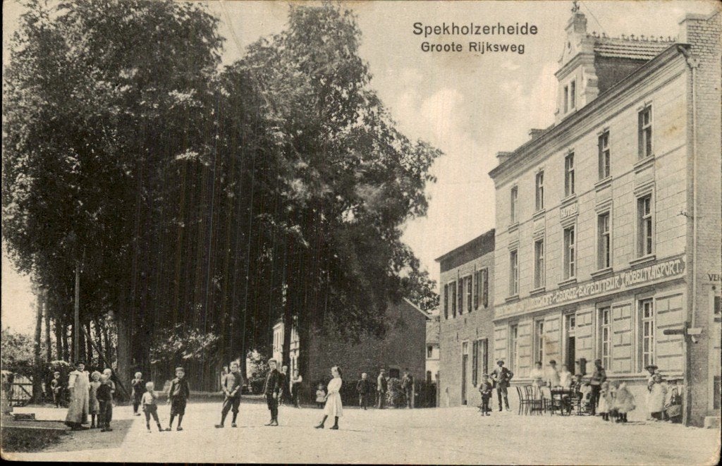 Spekholzerheide - Groote Rijksweg - Straatzicht, Ophalen of Verzenden, Voor 1920, Gelopen, Limburg