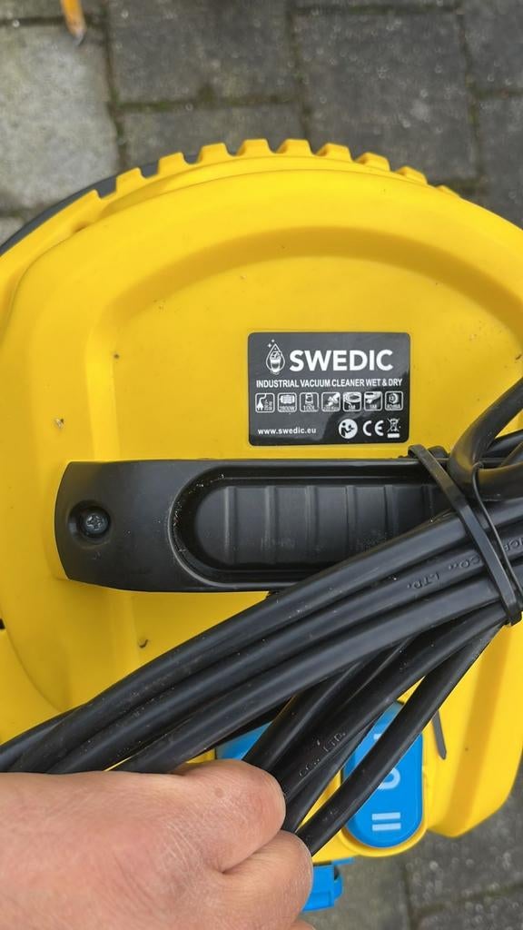 Swedic Wet & Dry Industriële Stofzuiger 2800W 100L, Witgoed en Apparatuur, Stofzuigers, Ophalen, Nieuw, 2000 watt of meer
