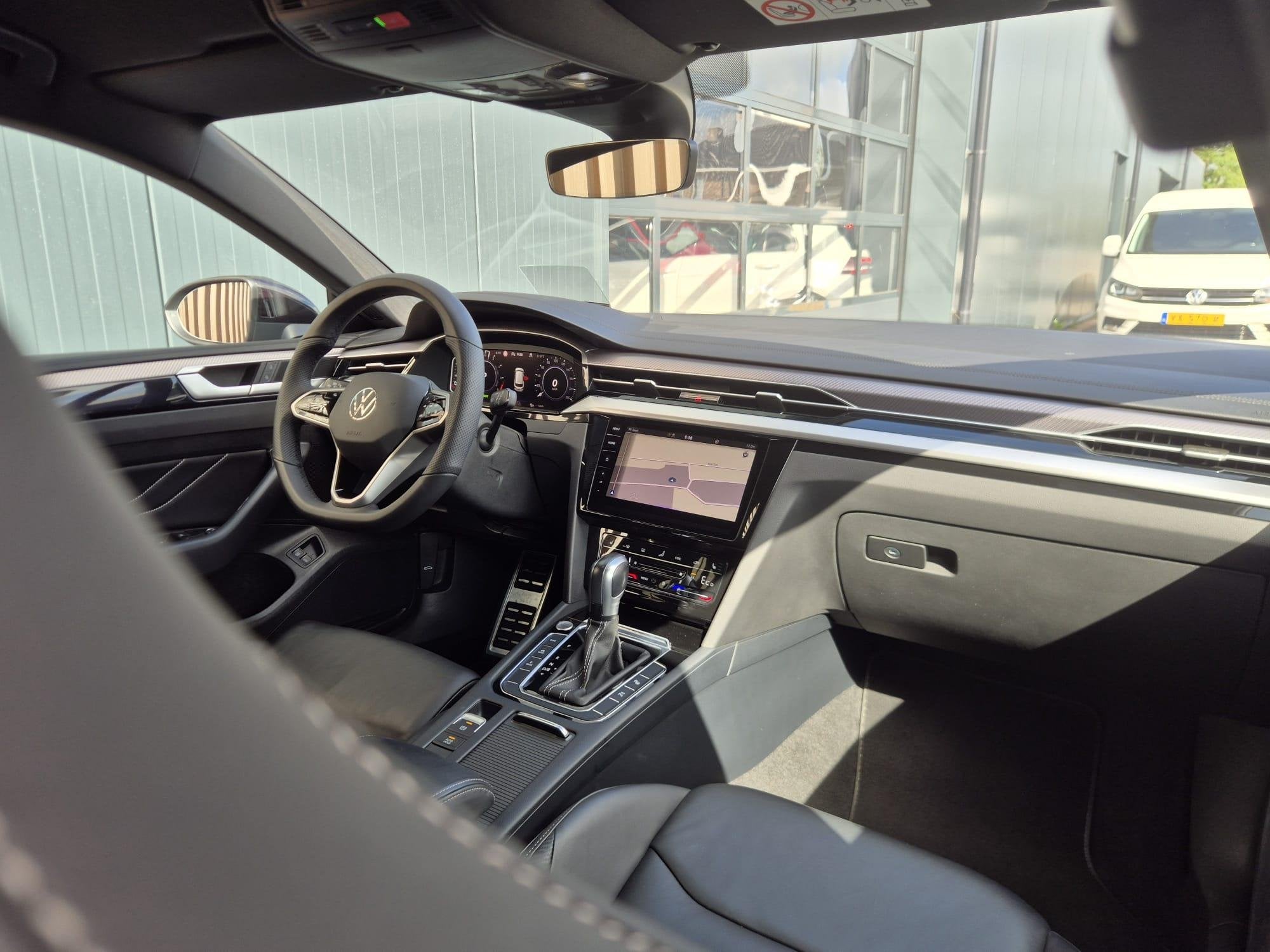 Volkswagen Arteon Shooting Brake 1.4 TSI eHybrid R-Line Busi, Auto's, Arteon, Gebruikt, Zwart, Hybride Elektrisch/Benzine