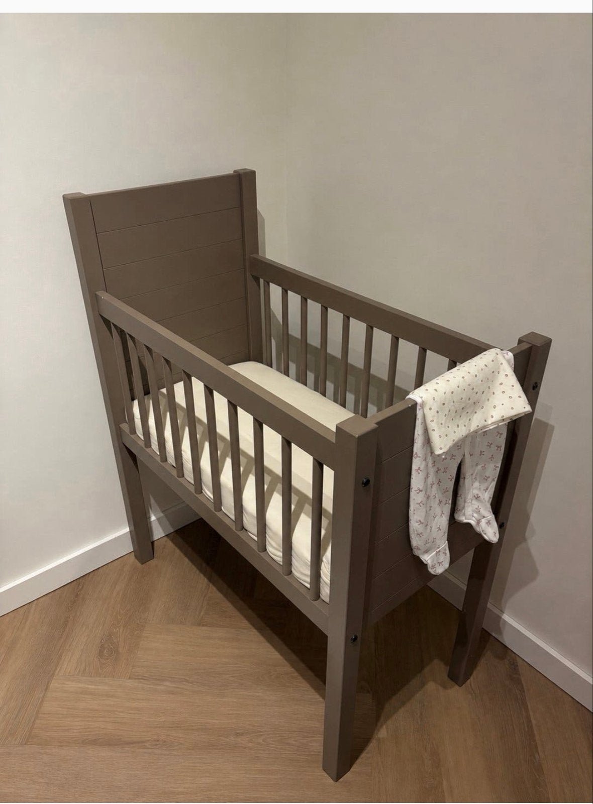 Kidsmill Wieg Chestnut met Matras, Ophalen, Zo goed als nieuw, Wieg