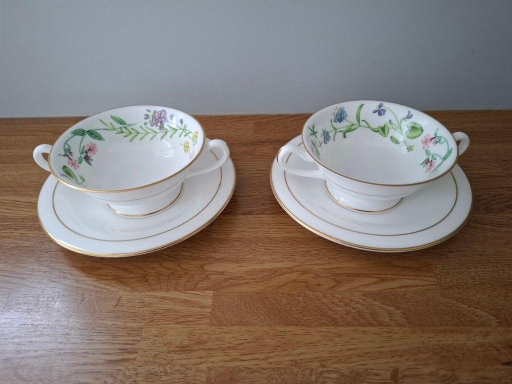 2 SOEPKOPPEN met Schotel "Arcadia" Royal Worcester Porselein, Huis en Inrichting, Ophalen of Verzenden, Zo goed als nieuw, Overige stijlen