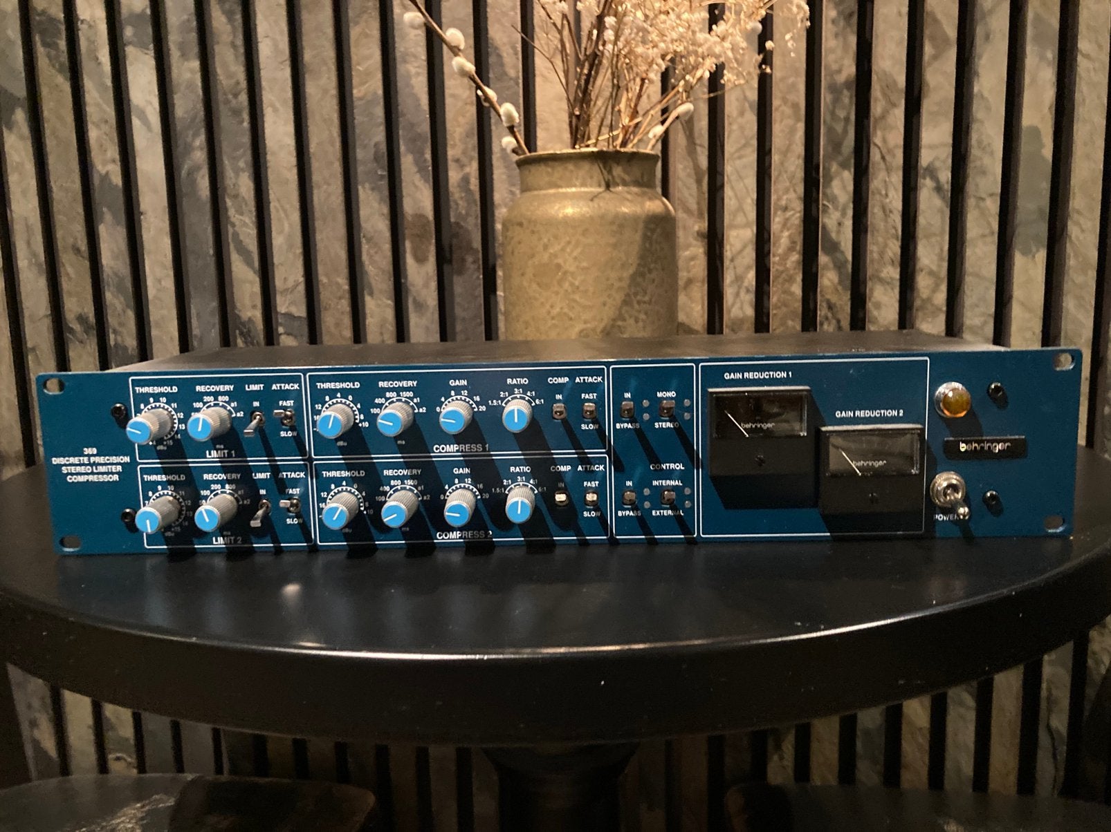 Behringer 369, Ophalen of Verzenden, Zo goed als nieuw