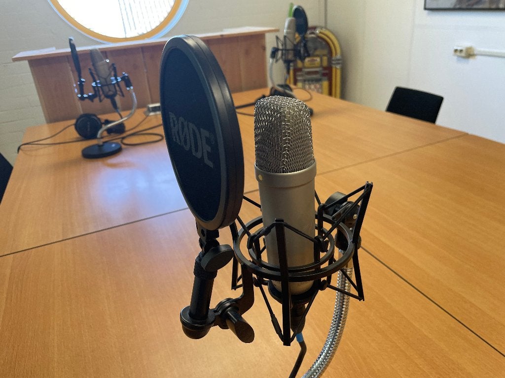 Rode NT1 microfoon – 4 stuks inclusief standaard, Ophalen, Zo goed als nieuw, Studiomicrofoon