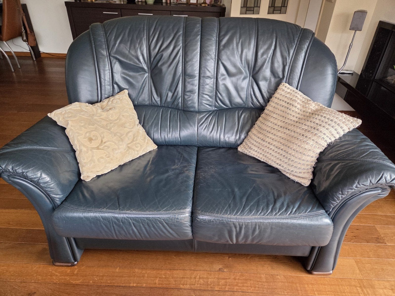 Leren 2-zitsbank en 2 fauteuils + salontafel, Ophalen, Gebruikt, 150 tot 200 cm, Tweepersoons