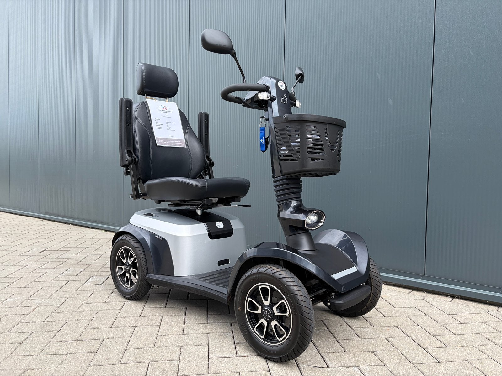 Bijna nieuwe scootmobiel Life&Mobility Presto 4, Life and Mobility, Life, Nieuw, Ophalen of Verzenden