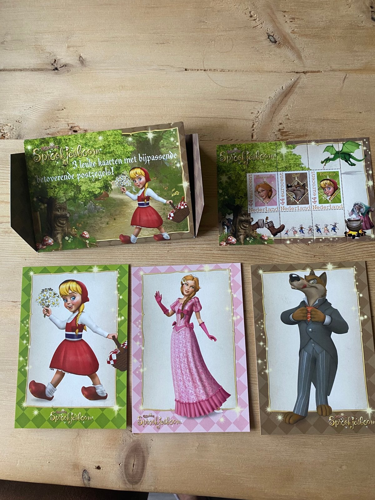 Efteling Sprookjesboom postzegelset compleet met kaarten, Verzamelen, Efteling, Ophalen of Verzenden, Zo goed als nieuw