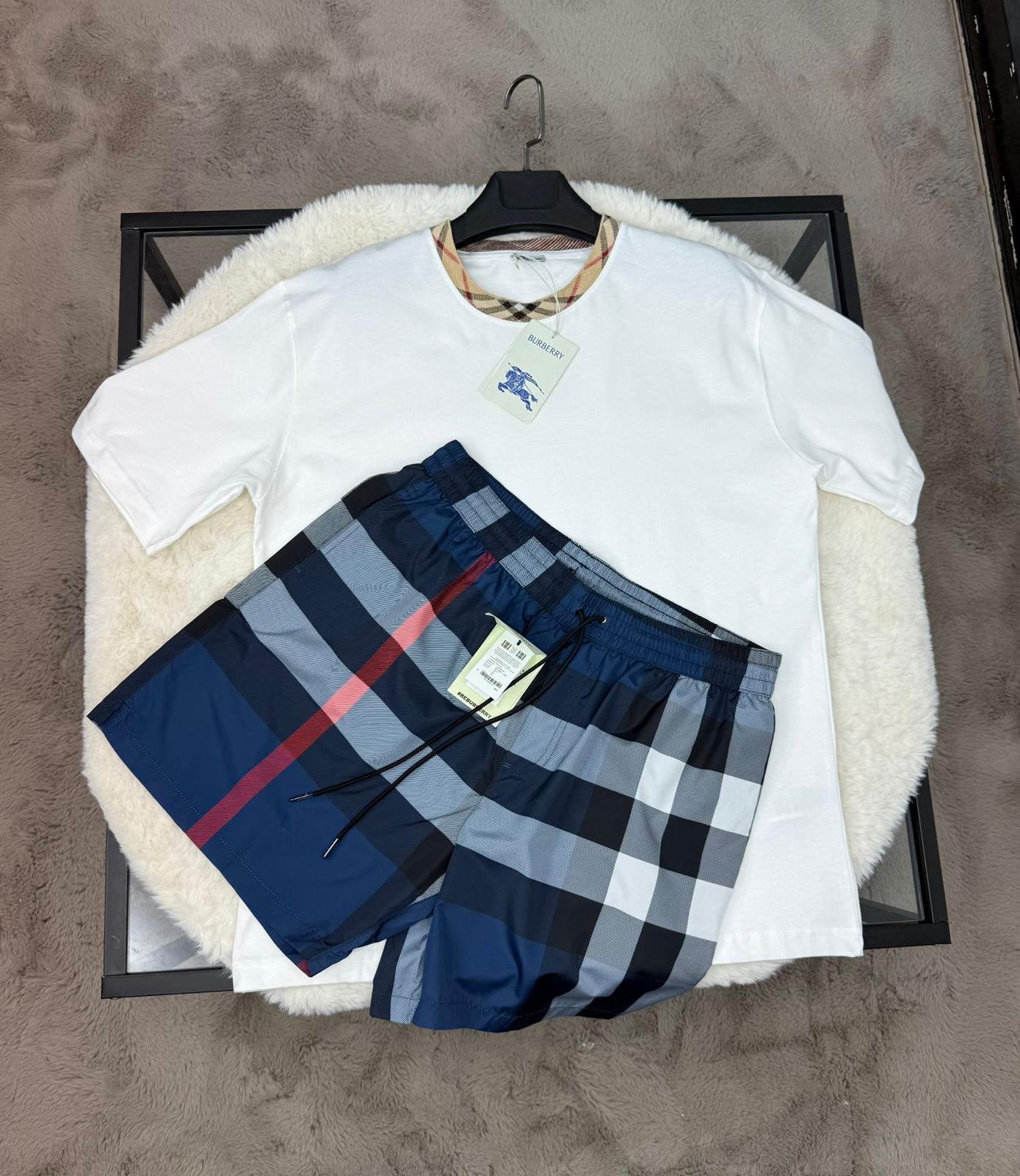 Burberry zomer set en outfits, Ophalen of Verzenden, Zo goed als nieuw, Overige maten