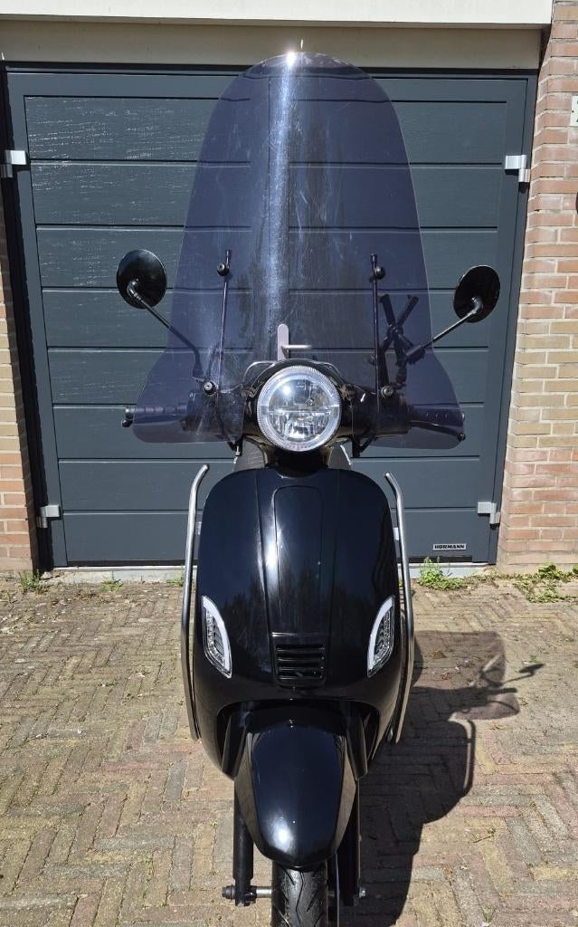 Senzo RivaLux Special Elektrisch blauw kenteken, Elektrisch, Zo goed als nieuw, Ophalen, Overige merken