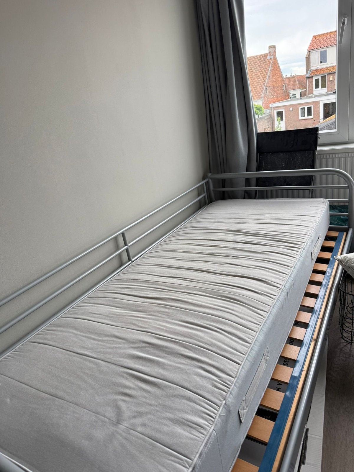 Tromso bedframe met lattenbodem en matras, Ophalen, Gebruikt, 90 cm, Eenpersoons