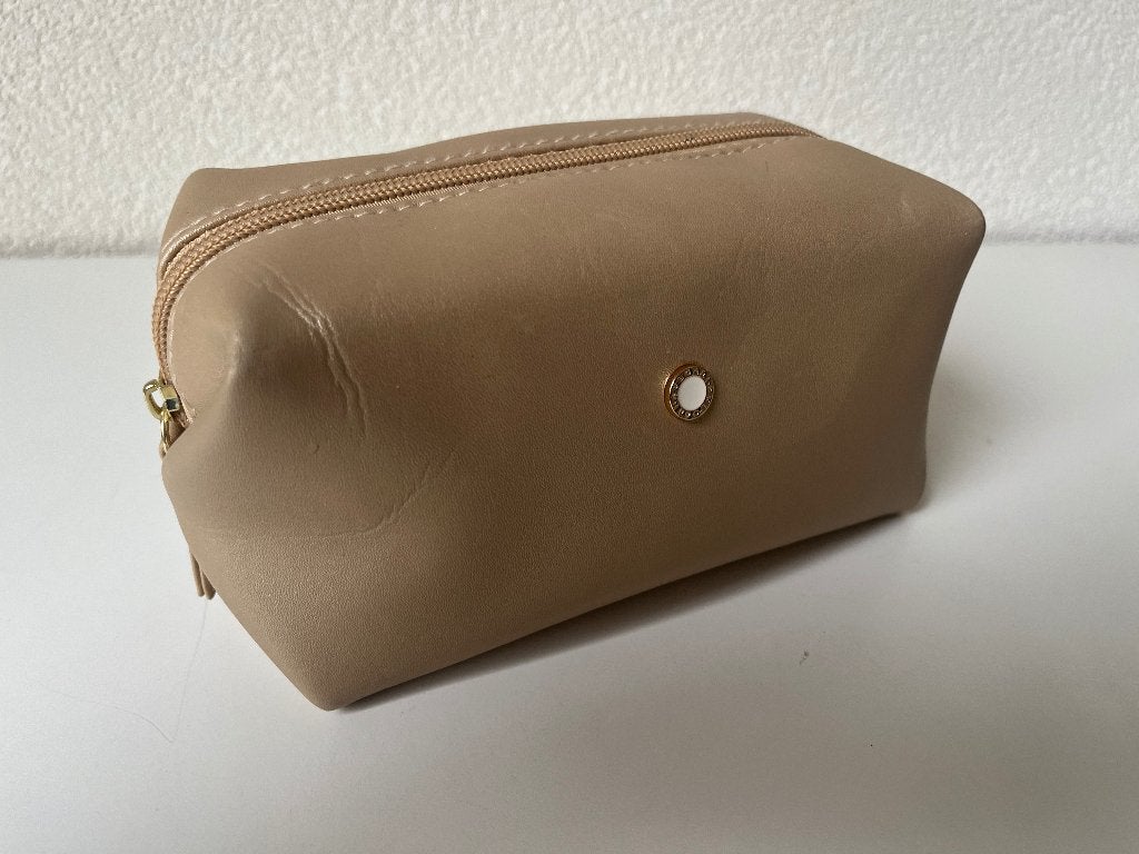 Bulgari toilettasje (beige/goudkleurig), Ophalen of Verzenden, Gebruikt, Beige, Dame