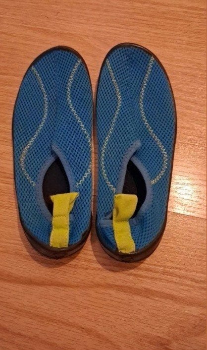 Blauwe waterschoentjes maat 34/35 voor kinderen, Watersport en Boten, Watersportkleding, Ophalen, Gebruikt, Kind, Zeil- of Surfschoenen