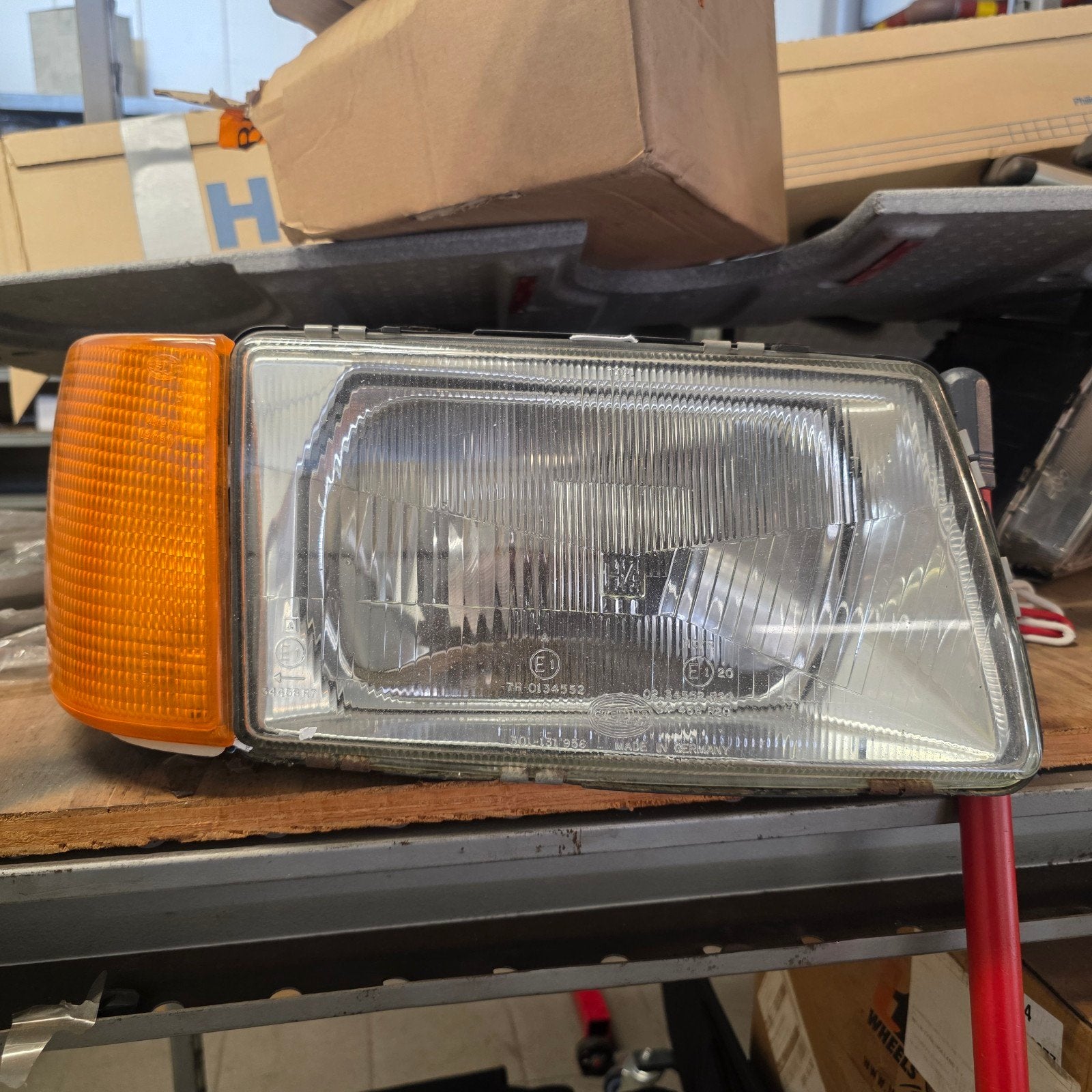Hella Audi 100 C3 Koplamp Rechtsvoor, Ophalen of Verzenden, Audi