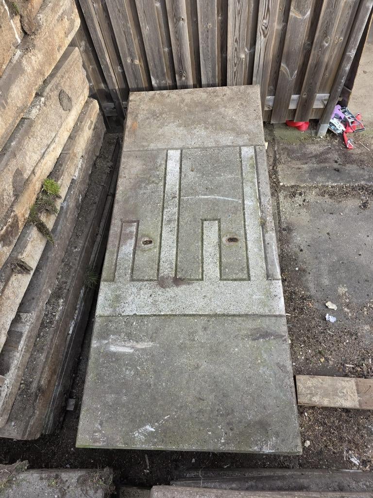 Gebruikte betonnen drempels 100x240cm, 1050kg/stuk, Tuin en Terras, Ophalen, Gebruikt, Beton, Overige typen