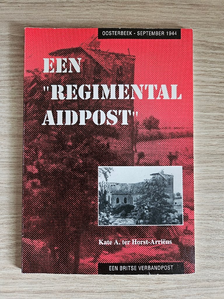 Slag om Arnhem boek Een Regimental Aidpost, Ophalen of Verzenden, Overige soorten, Engeland, Boek of Tijdschrift