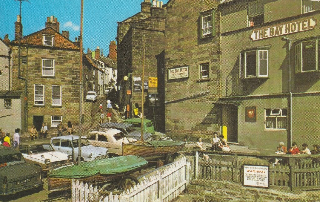 D461 ansichtkaart uk 1975 robin hood s bay engeland, Ophalen of Verzenden, 1960 tot 1980, Gelopen, Engeland