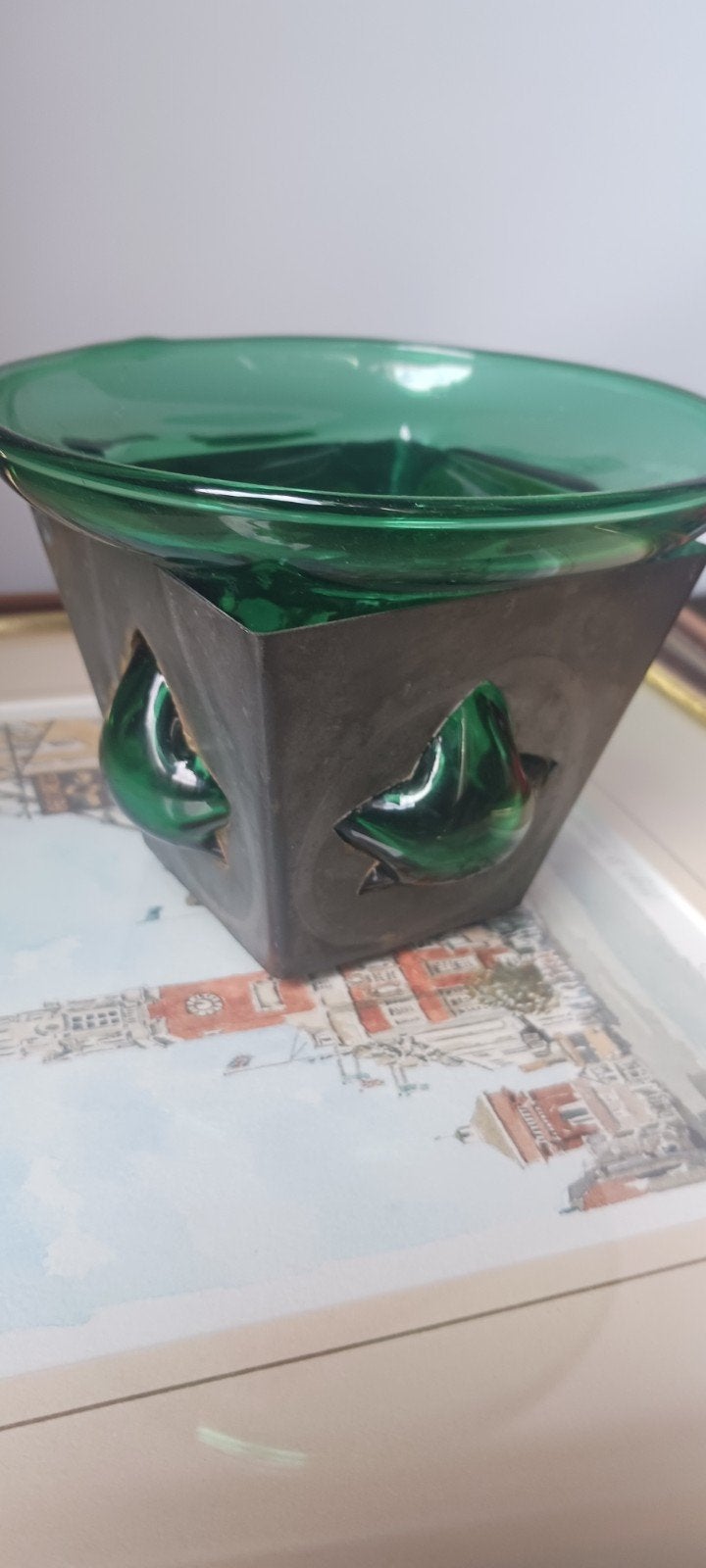 Groene glazen schaal met metalen houder, Antiek en Kunst, Ophalen of Verzenden