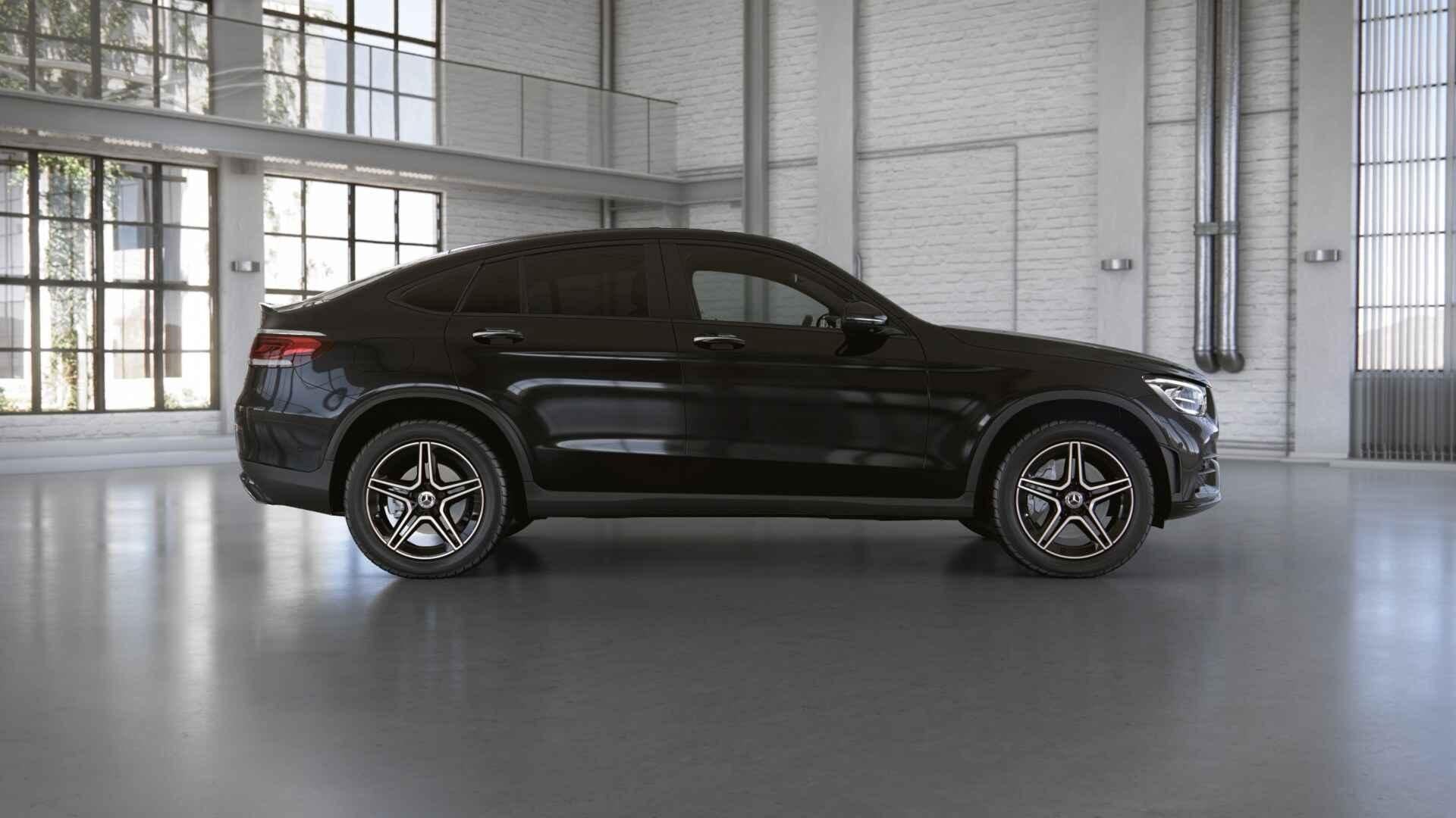Mercedes-Benz GLC-klasse Coupé 300e 4MATIC Business Solutio, Auto's, Automaat, 14 kWh, Gebruikt, 4 cilinders