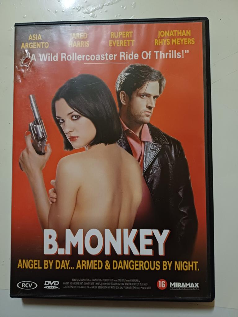 B . Monkey, Vanaf 16 jaar, Ophalen of Verzenden, Zo goed als nieuw
