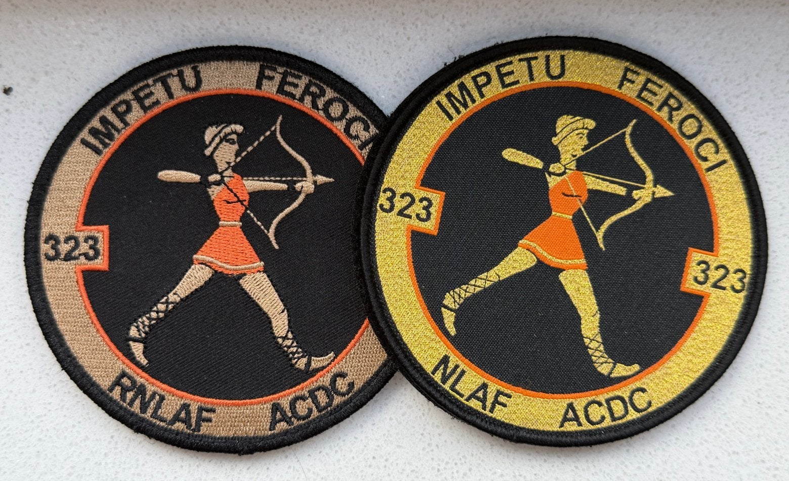 323 Squadron RNLAF ACDC Impetu Feroci patch, Verzenden, Luchtmacht, Nederland, Embleem of Badge