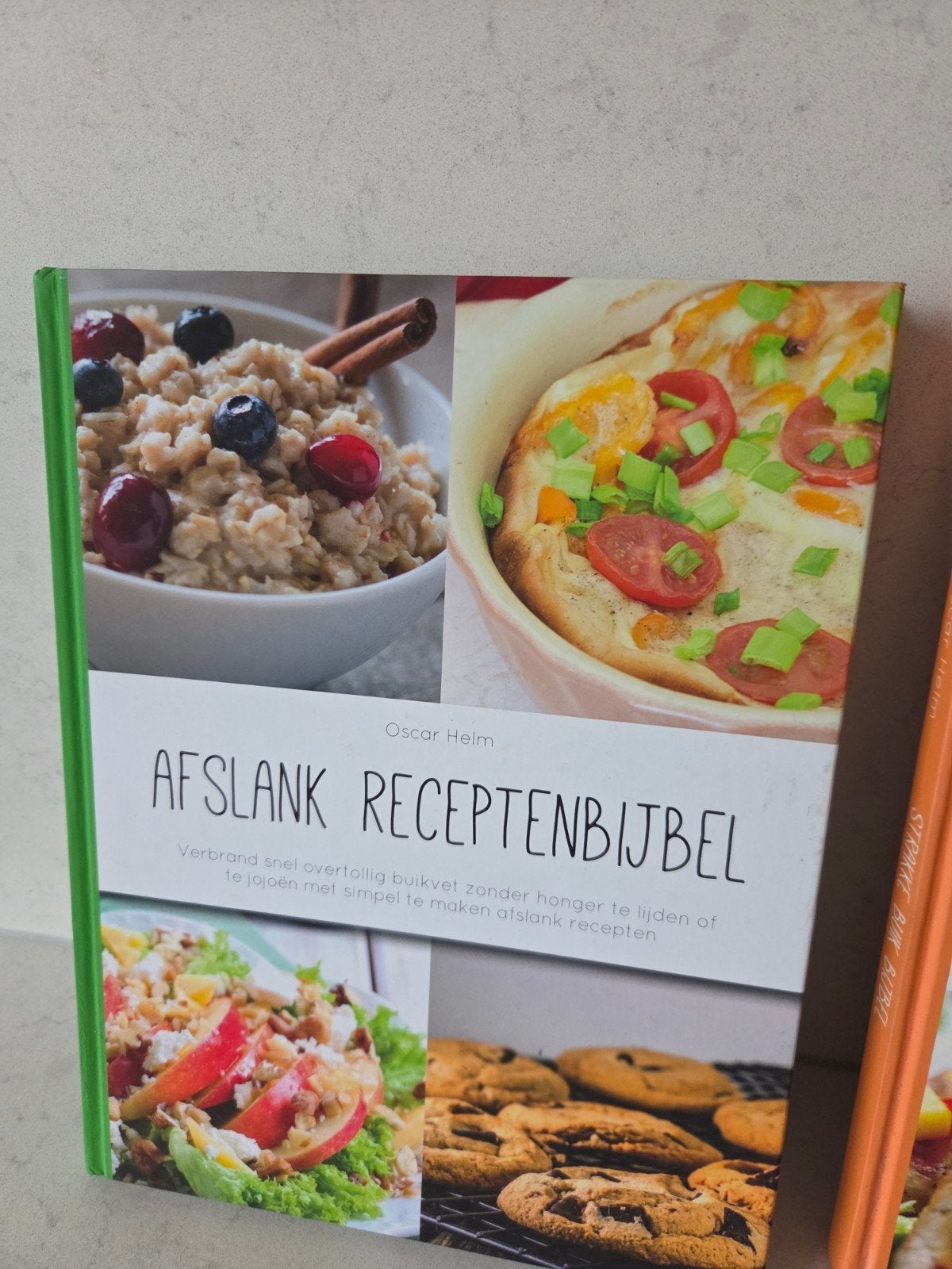 2x Oscar Helm - Afslank Receptenbijbel + Strakke buik bijbel, Boeken, Gezondheid, Dieet en Voeding, Ophalen of Verzenden, Zo goed als nieuw