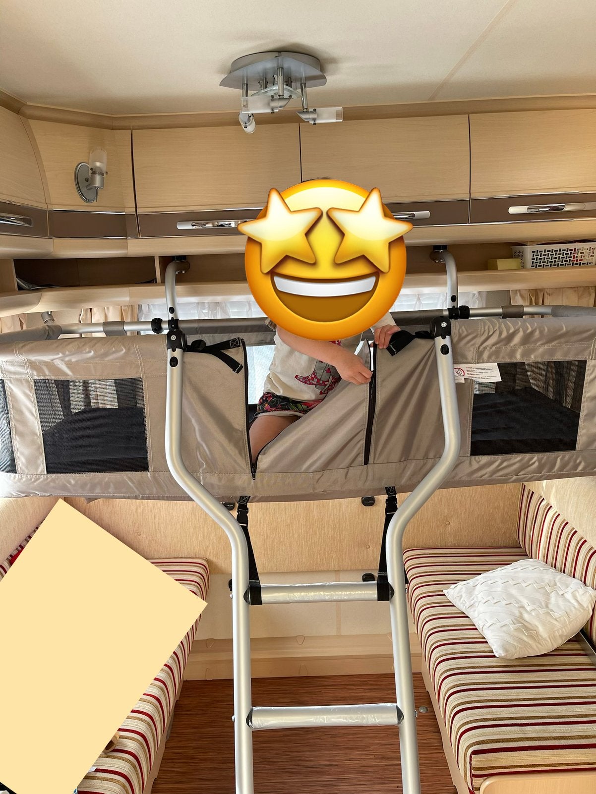 Uwis nieuwste model stapelbed caravan – nieuwstaat, Ophalen, Nieuw
