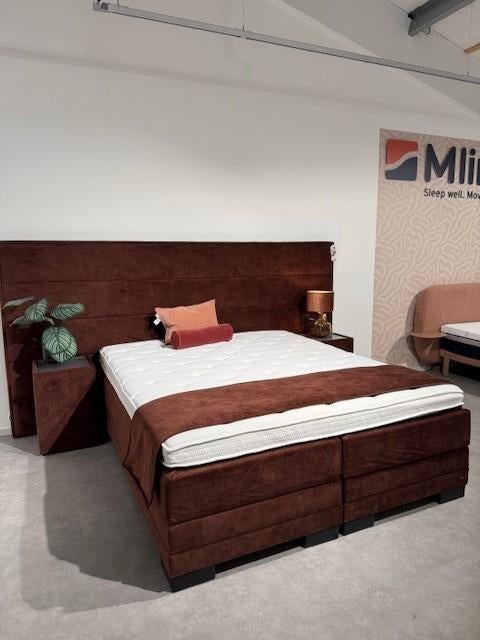 Showroom interliving Boxspring 1452, Huis en Inrichting, Ophalen, Overige kleuren, 210 cm, 180 cm