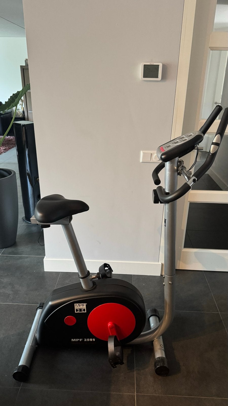 Hometrainer MPF 2501 - Zo goed als nieuw, Ophalen, Zo goed als nieuw, Metaal, Benen